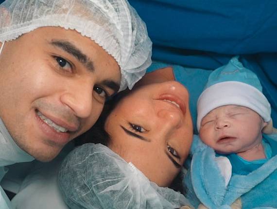 Parto Cesárea de Nascimento Arthur