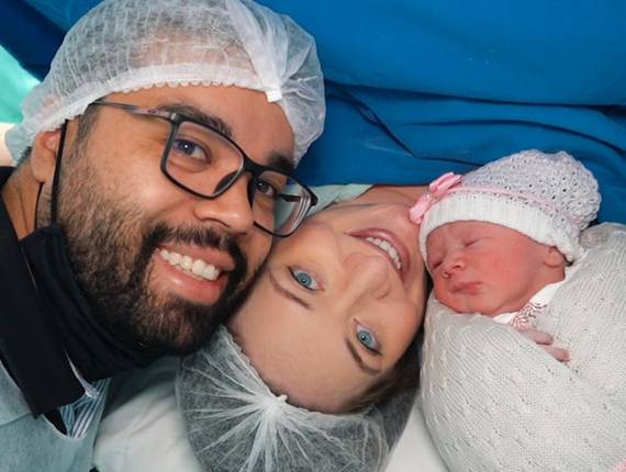 Parto Cesárea de Nascimento Beatriz