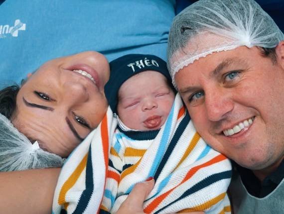 Parto Cesárea de Nascimento Théo