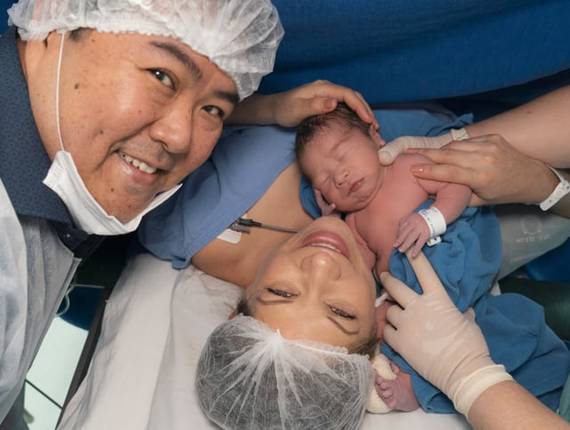 Parto Cesárea de Nascimento Leonardo