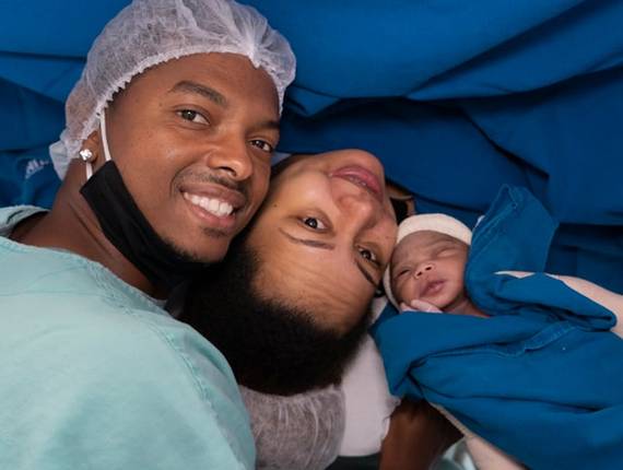 Parto Cesárea de Nascimento Líz