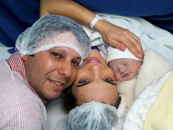 Parto Cesárea de Nascimento Alice