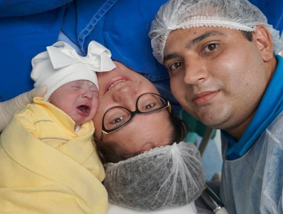 Parto Cesárea de Nascimento Helena