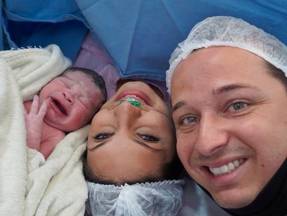 Parto Cesárea de Nascimento Gael