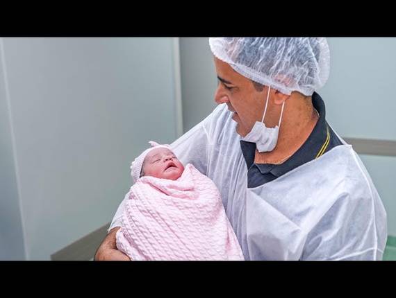 Parto Cesárea de Nascimento Cecília