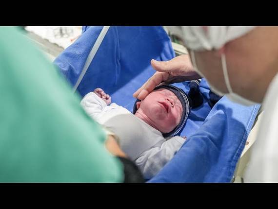 Parto Cesárea de Nascimento Lucas