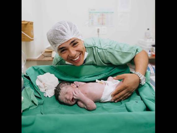 Parto Cesárea de Nascimento Isaac 