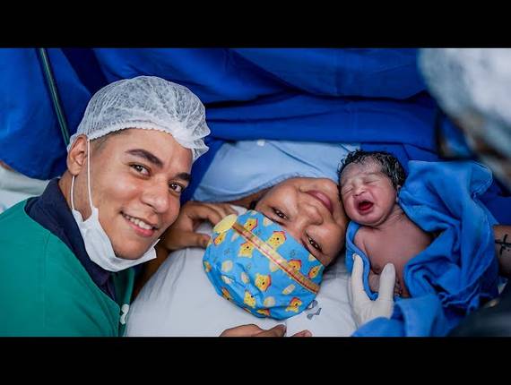 Parto Cesárea de Nascimento Lívia 