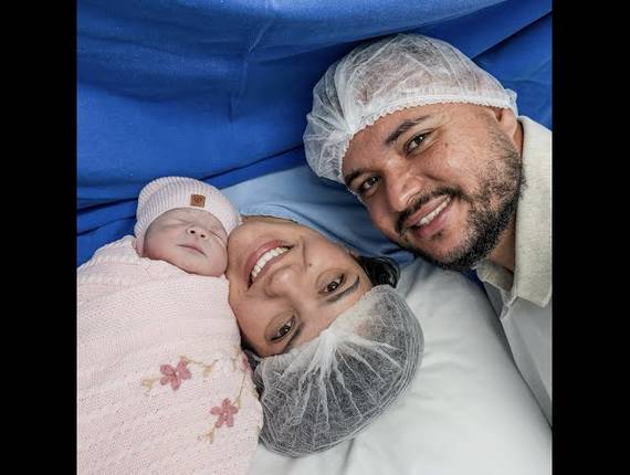 Parto Cesárea de Nascimento Cecília