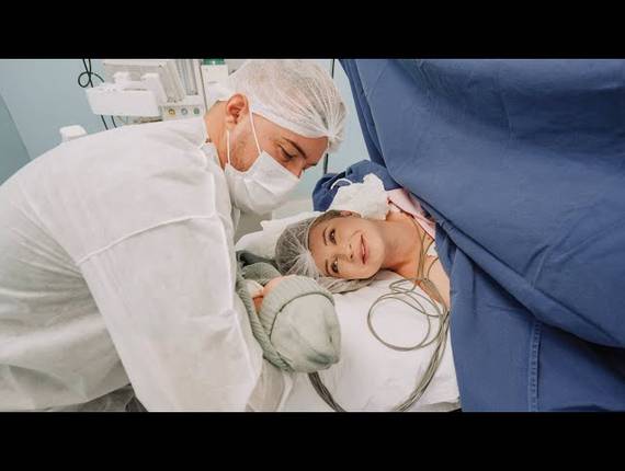 Parto Cesárea de Nascimento Pedro