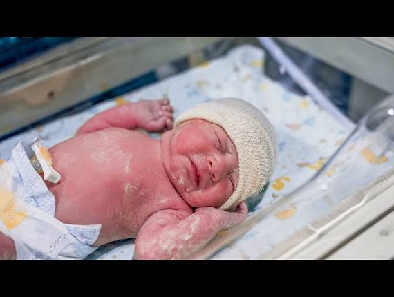 Parto Cesárea de Nascimento Helena