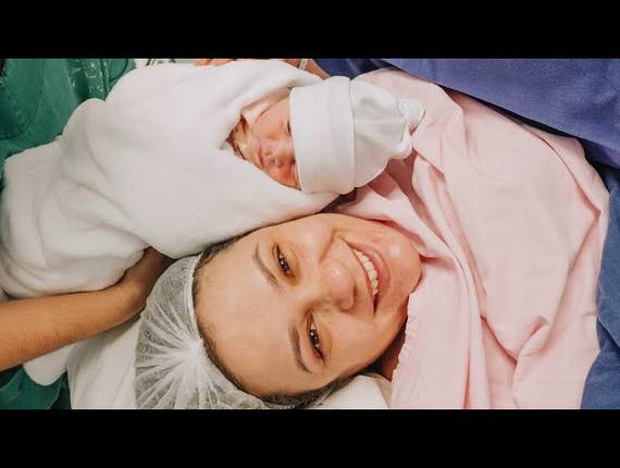 Parto Cesárea de Nascimento Ana Maria