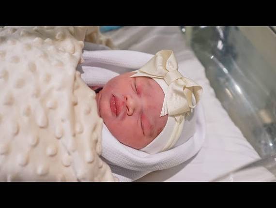 Parto Cesárea de Nascimento Maitê