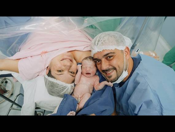 Parto Cesárea de Nascimento Mikaela