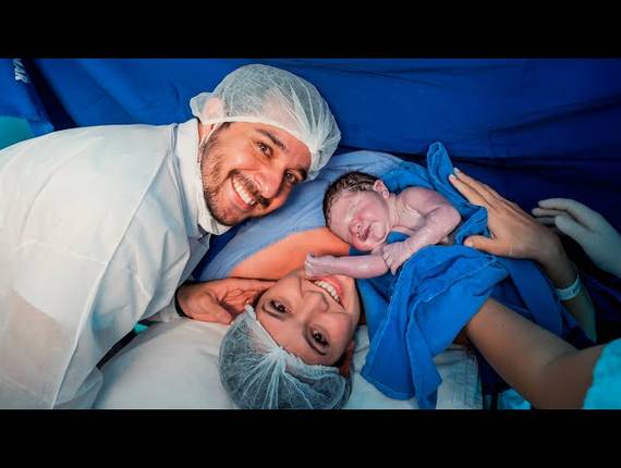 Parto Cesárea de Nascimento Théo