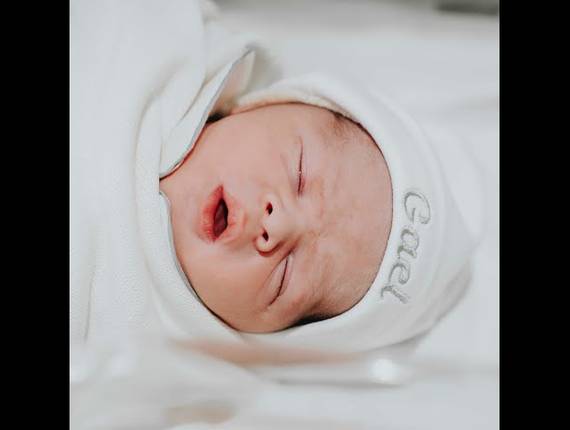 Parto Cesárea de Nascimento Gael 