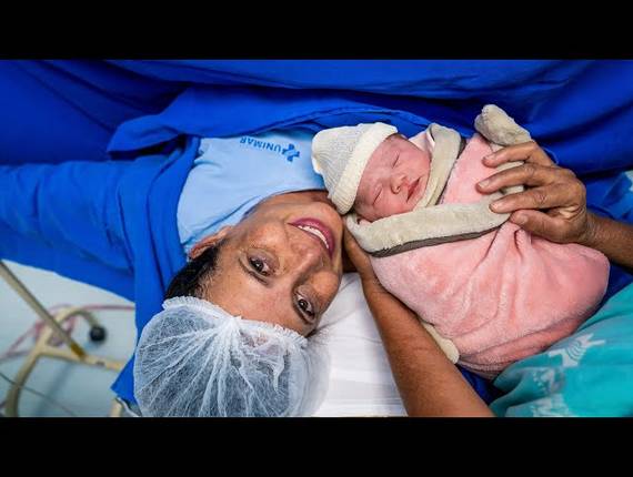 Parto Cesárea de Nascimento Elisa 