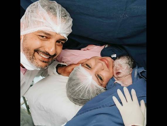 Parto Cesárea de Nascimento Liz