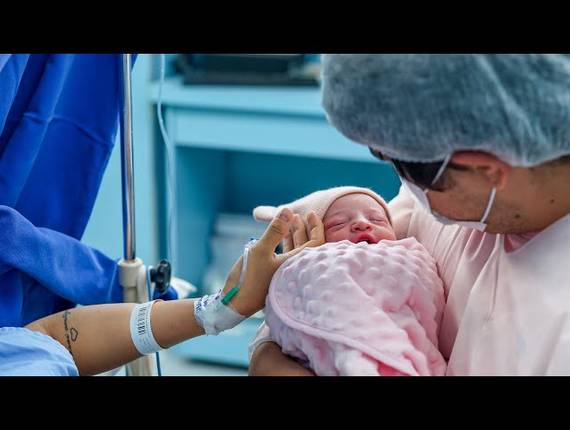 Parto Cesárea de Nascimento Victória