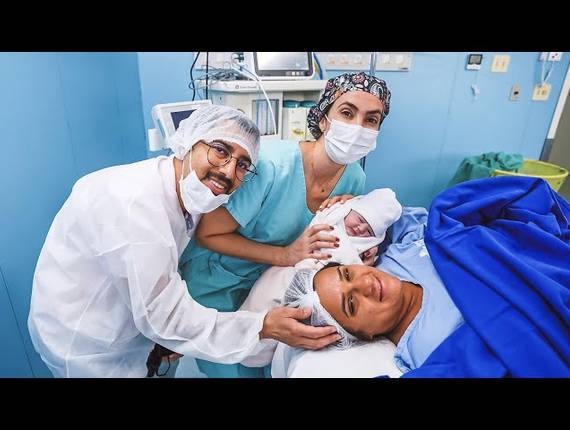 Parto Cesárea de Nascimento Helena