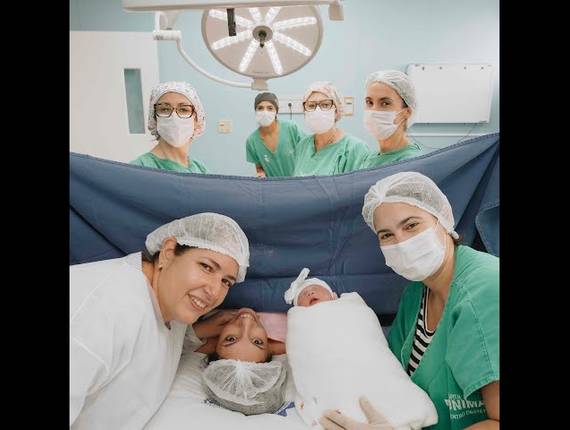 Parto Cesárea de Nascimento Maitê