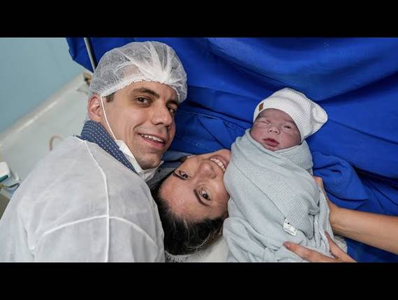 Parto Cesárea de Nascimento Heitor