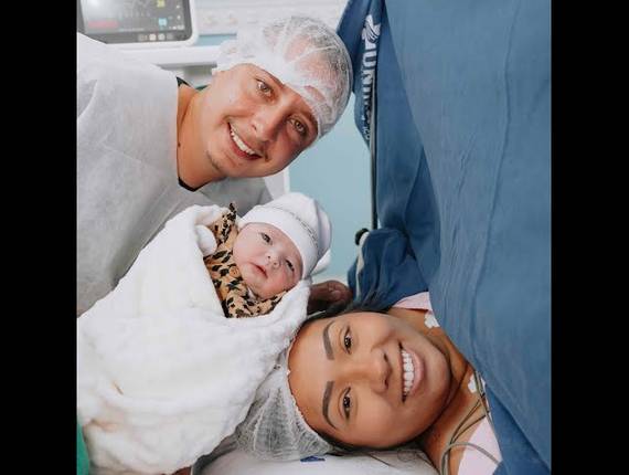 Parto Cesárea de Nascimento Cecília