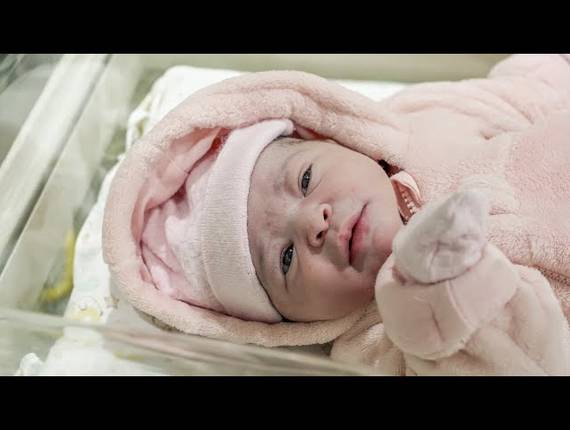 Parto Cesárea de Nascimento Livia