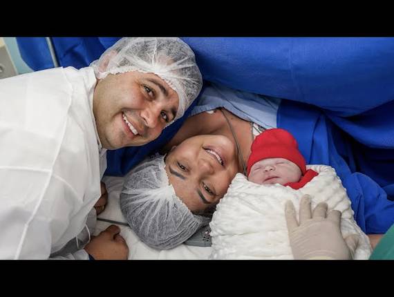 Parto Cesárea de Nascimento Emanuelle