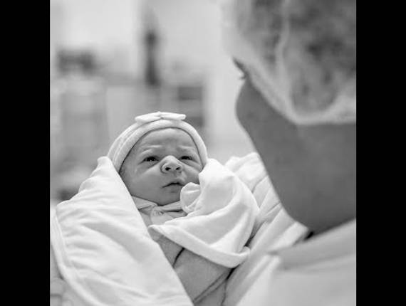 Parto Cesárea de Nascimento Esther