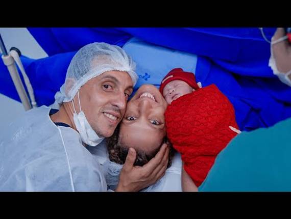 Parto Cesárea de Nascimento Lívia