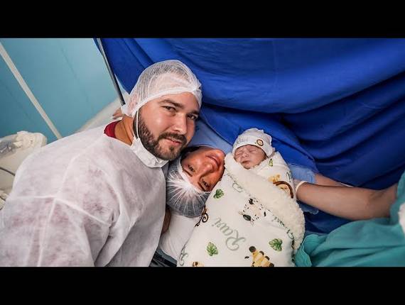 Parto Cesárea de Nascimento Ravi