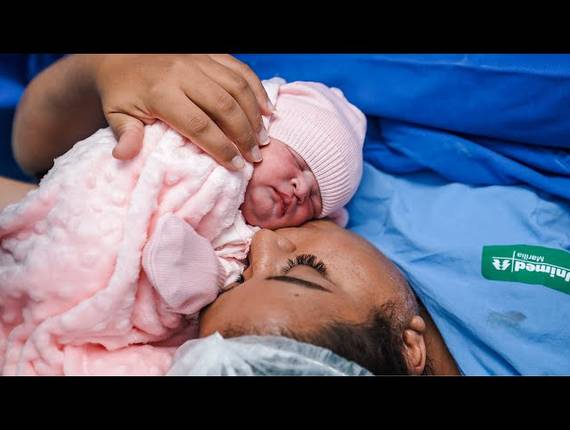 Parto Cesárea de Nascimento Isis 