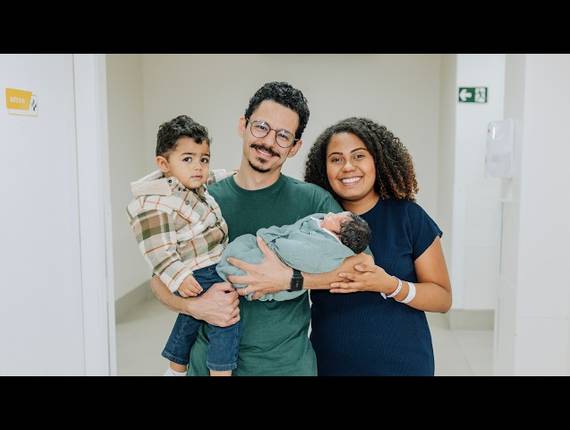 Parto Cesárea de Nascimento Romeu