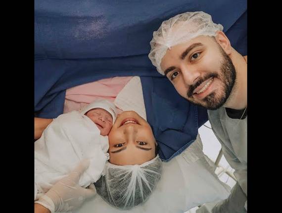 Parto Cesárea de Nascimento Cecília