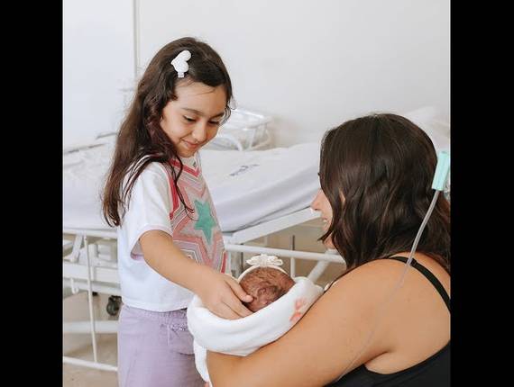 Parto Cesárea de Nascimento Elisa