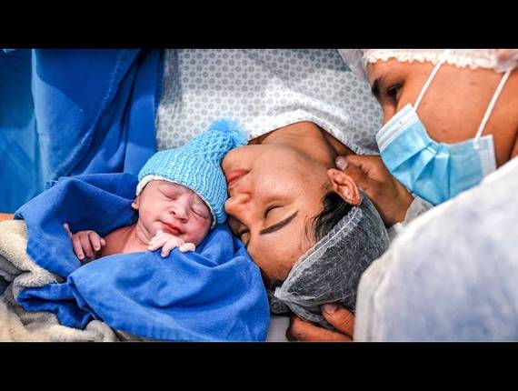 Parto Cesárea de Nascimento João Henrique