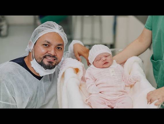 Parto Cesárea de Nascimento Melina