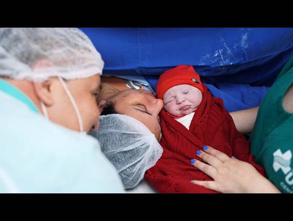 Parto Cesárea de Nascimento Ana Laura