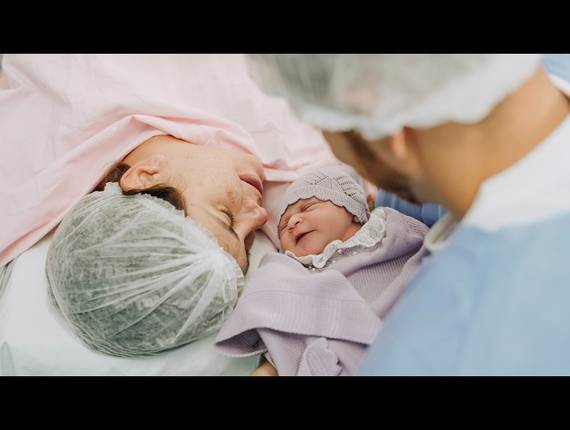 Parto Cesárea de Nascimento Helena