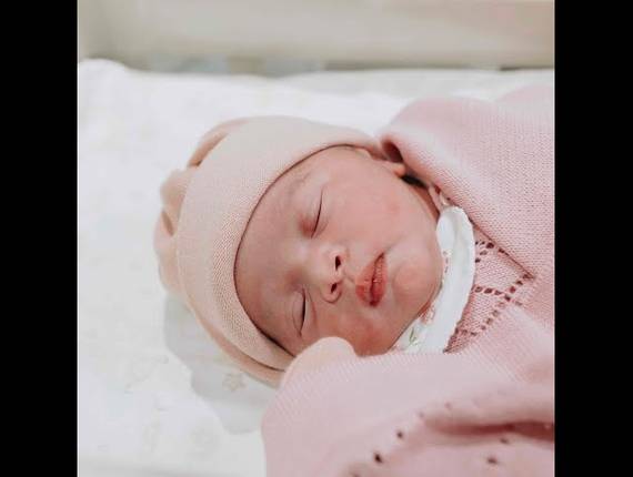 Parto Cesárea de Nascimento Maitê