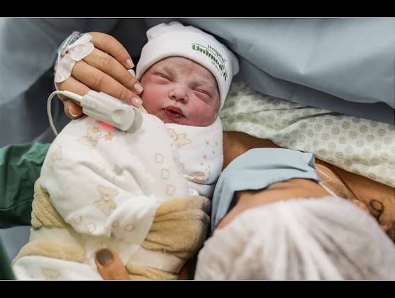 FILME DE NASCIMENTO de O NASCIMENTO DE ALICE - O filme