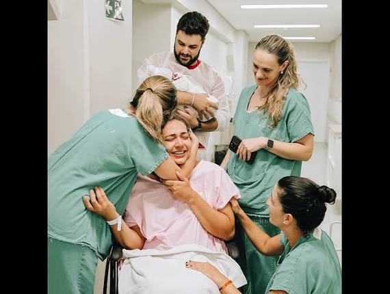 Parto Normal de Nascimento Esther