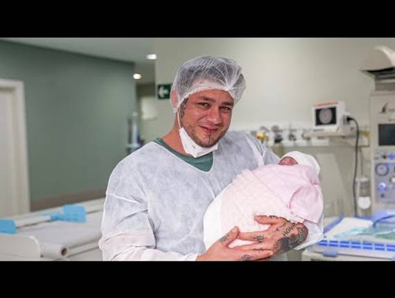 Parto Cesárea de Nascimento Betina