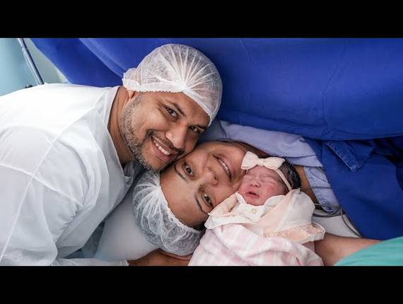 Parto Cesárea de Nascimento Manuela