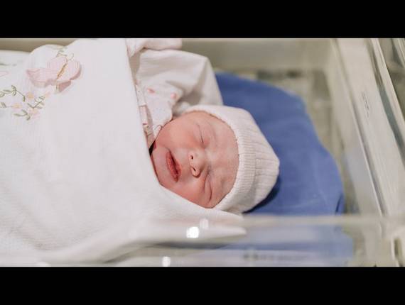 Parto Cesárea de Nascimento Aurora