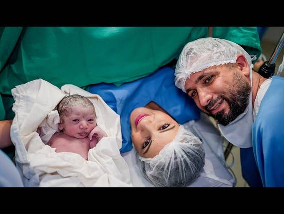 Parto Cesárea de Nascimento Ayla Urabi