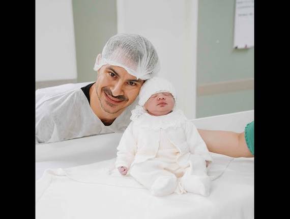 Parto Cesárea de Nascimento Cecilia