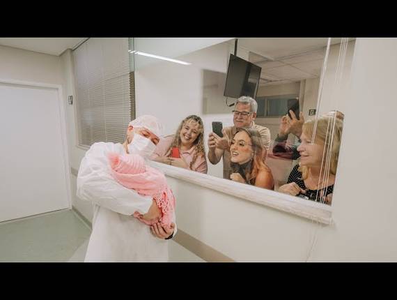 Parto Cesárea de Nascimento Luísa