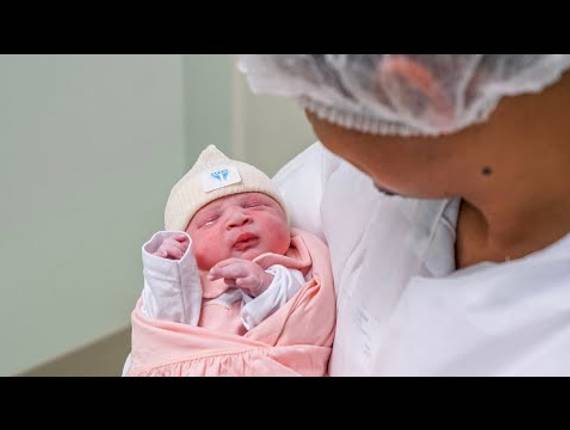 Parto Cesárea de Nascimento Antonella